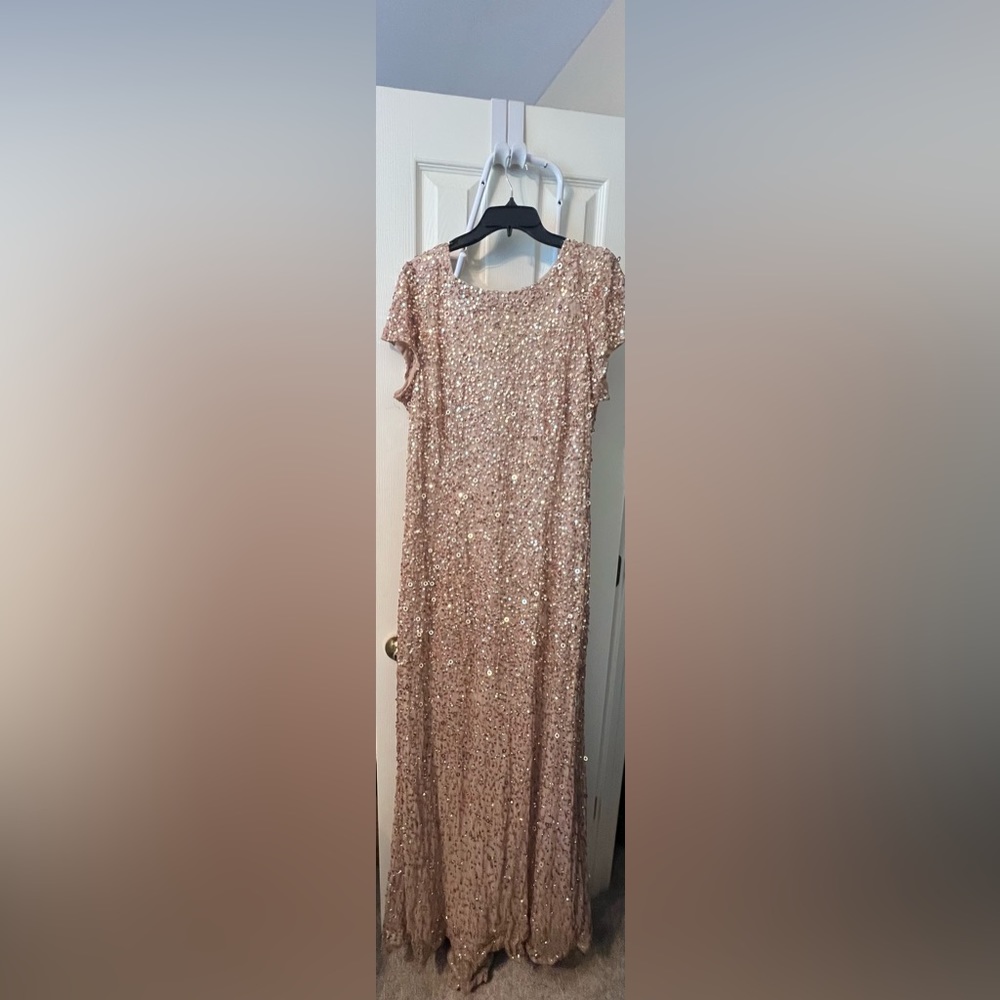 Adrianna Papell Gold Sequin Dress. Worn once.